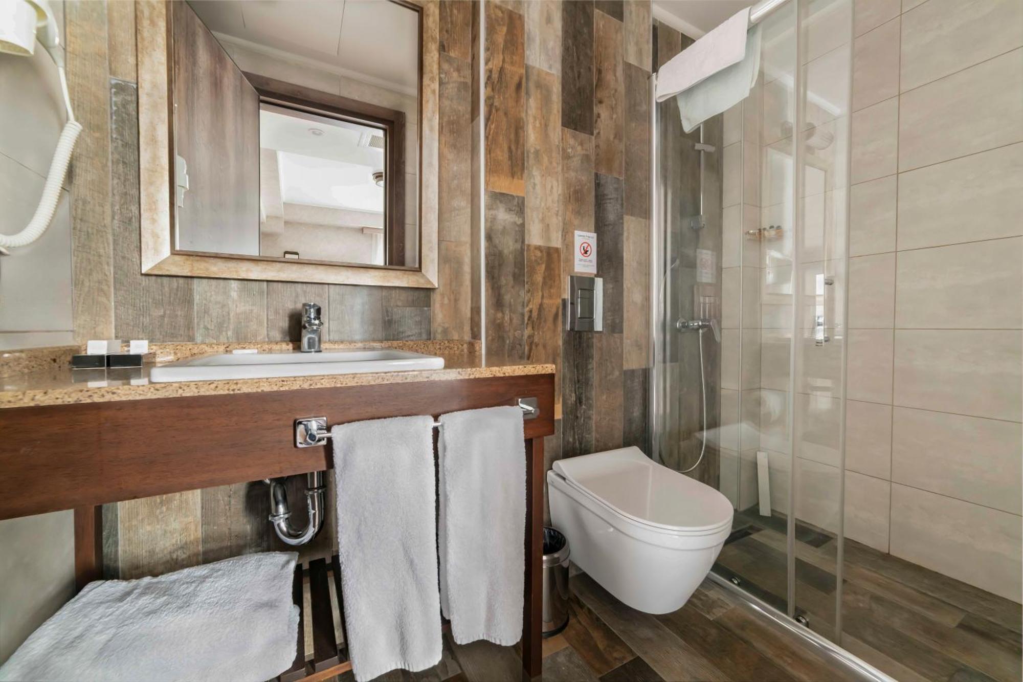 Castle Franco Suites Κωνσταντινούπολη Εξωτερικό φωτογραφία